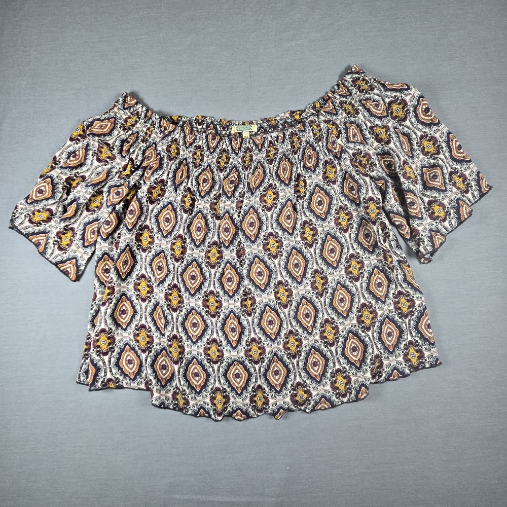 Gimmicks by BKE Off‎ the Shoulder Smocked Boho Chic Top Geo Medallion Print XS